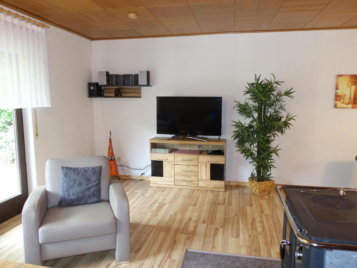 Idyllic Bungalow In Feusdorf With Forest View Ngoại thất bức ảnh